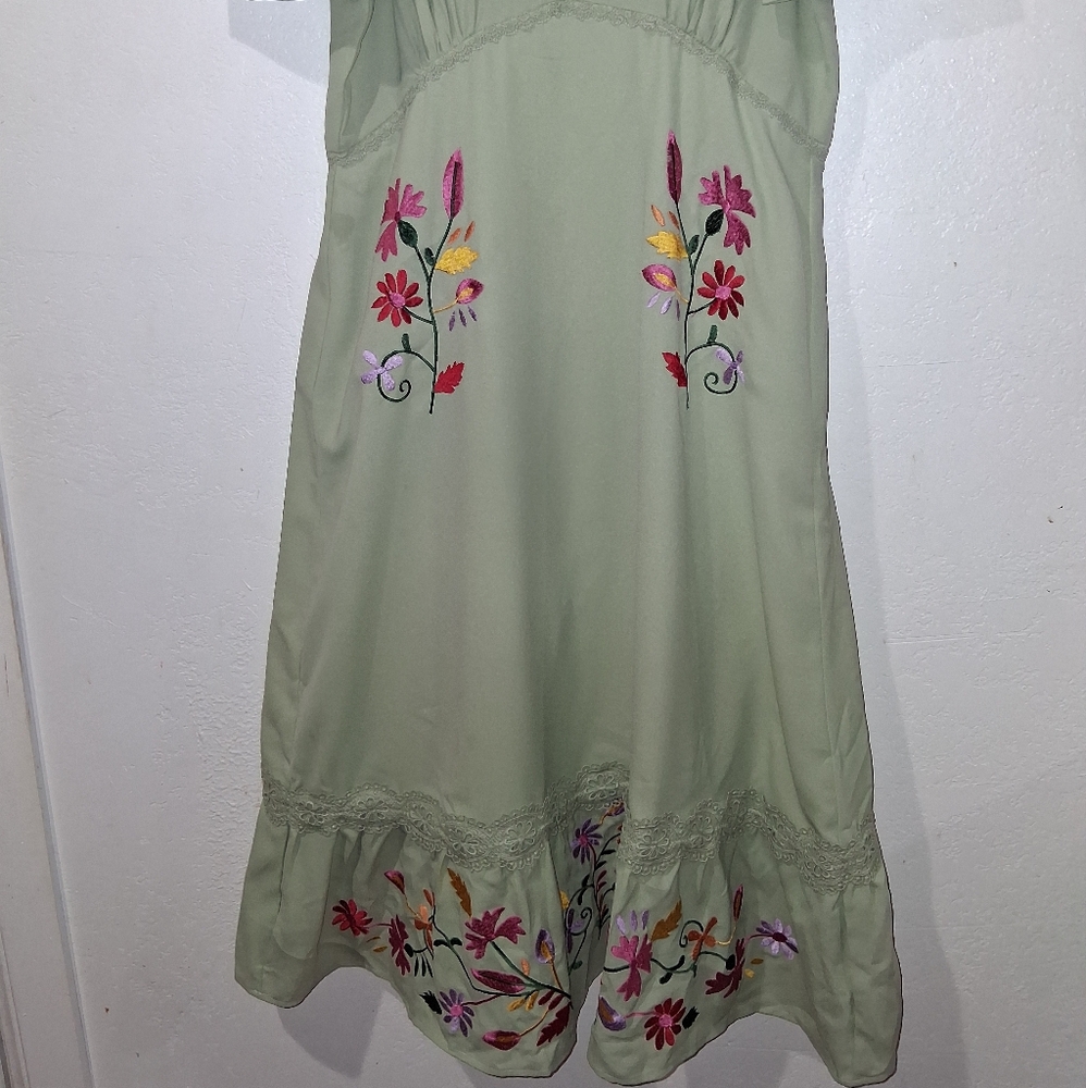 NWT ASOS Embroidered Green Tea Party Dress - Picture 6 of 11